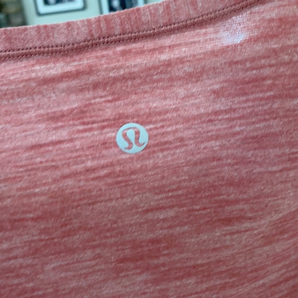 Lulu lemon tee - Picture 2 of 2